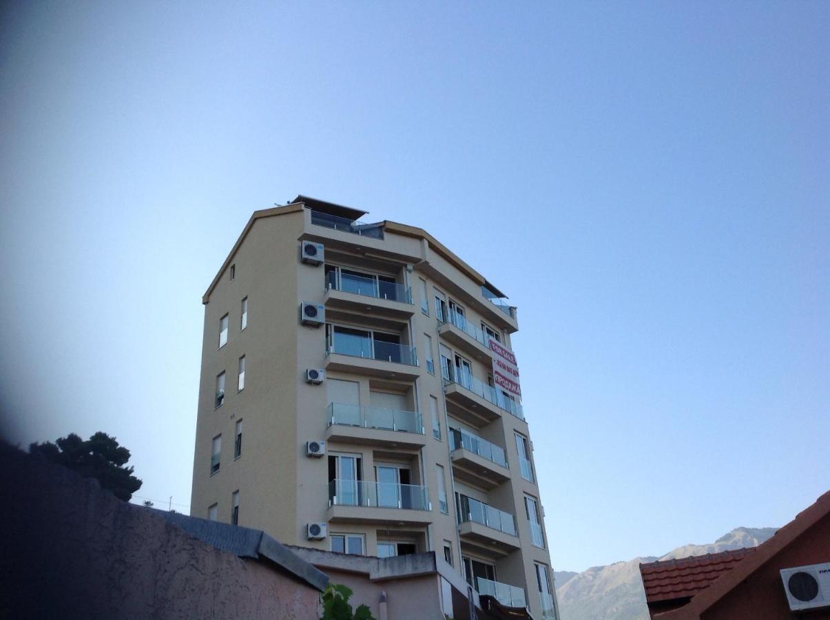 Apartments Jelusic Budva Bagian luar foto